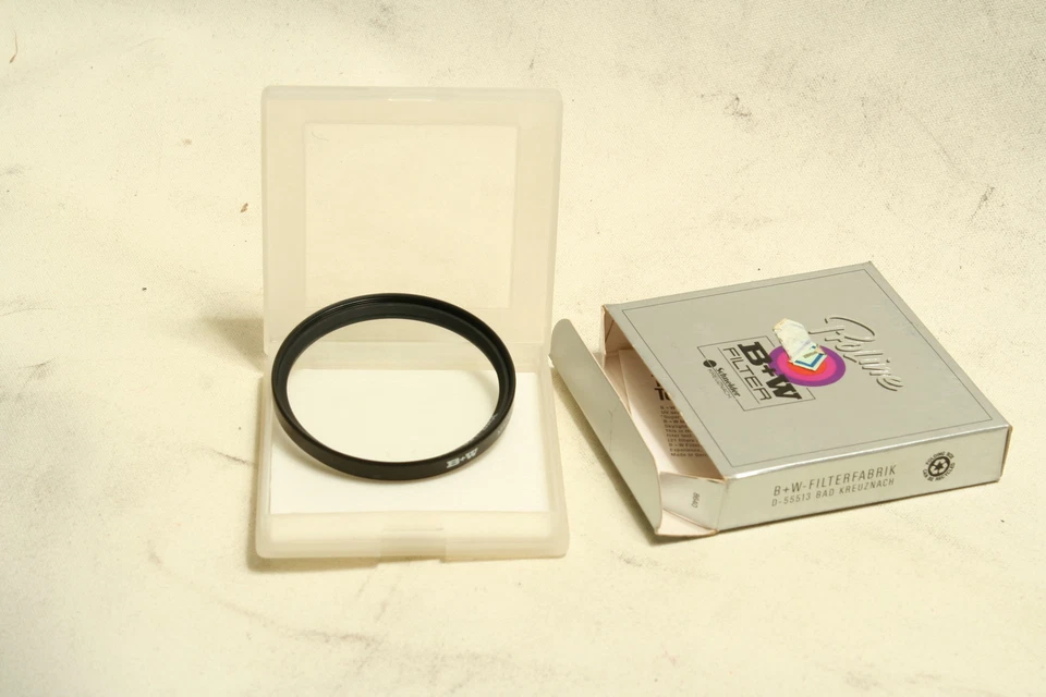     B /W      62mm    Soft image   Soft Focus E filter New in Box - Image 2 of 4