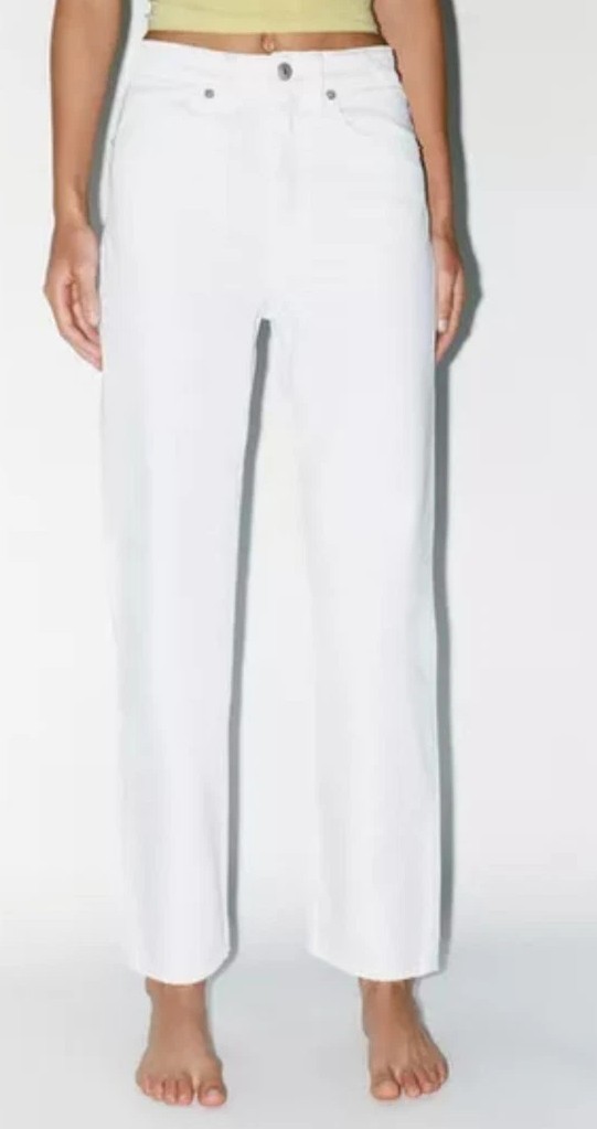 Zara Jeans Womens SIZE S 4 36 White Denim Mom Fit High Rise Straight Leg Beach