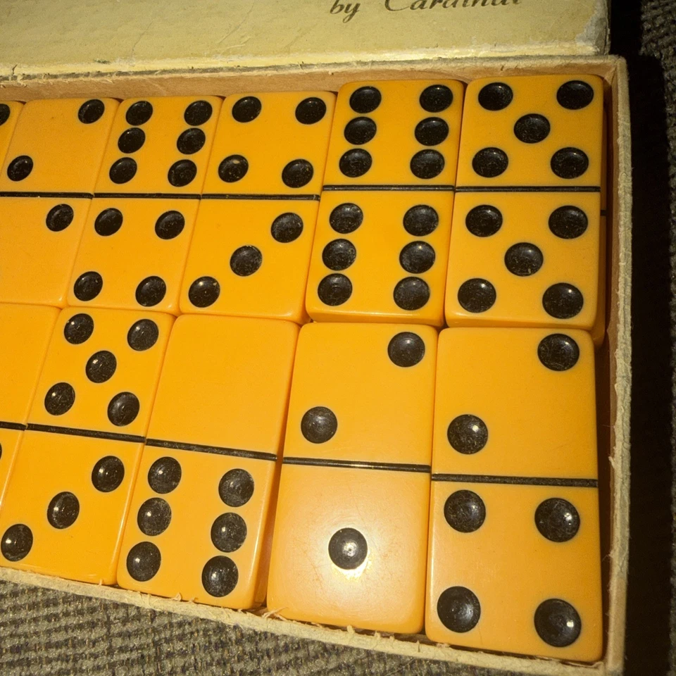 Vintage CATALIN Dominoes by CARDINAL #600 Set 28pc Butterscotch - Image 4 of 4