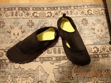 Water shoes / aqua sneakers 8 women's / 6.5 men's