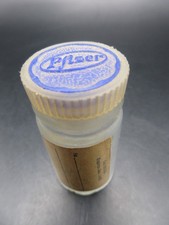 RARE 2" Vintage 1962 Pfizer Pharmacy Empty Pill Bottle Glass w/ Plastic Lid CHIP
