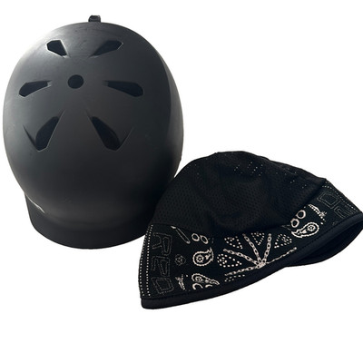 Bern Watts Classic Helmet Matte Black Size M (55.5-57 CM) includes free head cap