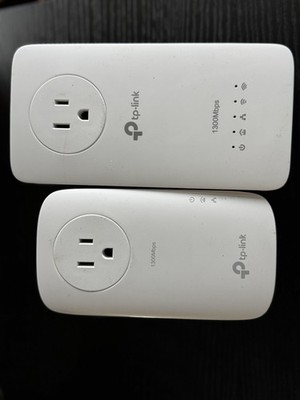 TP-LINK TLPA9020PKIT AV2000 2-Port Gigabit Powerline Starter Kit