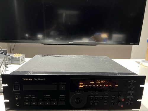 DEFECTIVE TASCAM DA 30 MKii G3D