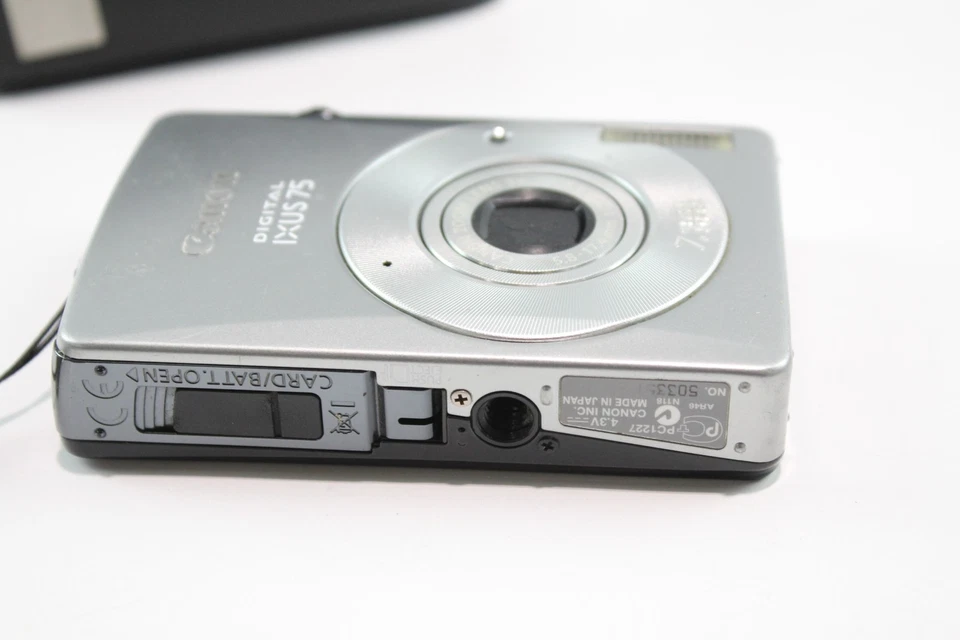 Canon IXUS 75 Digital Compact Camera Working w/ Canon 3x Zoom Lens - Image 3 of 4