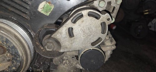 038903315e Spannrolle Zahnriemen Steuerriemen (Riemenspanner)  Vo DE2537282-85