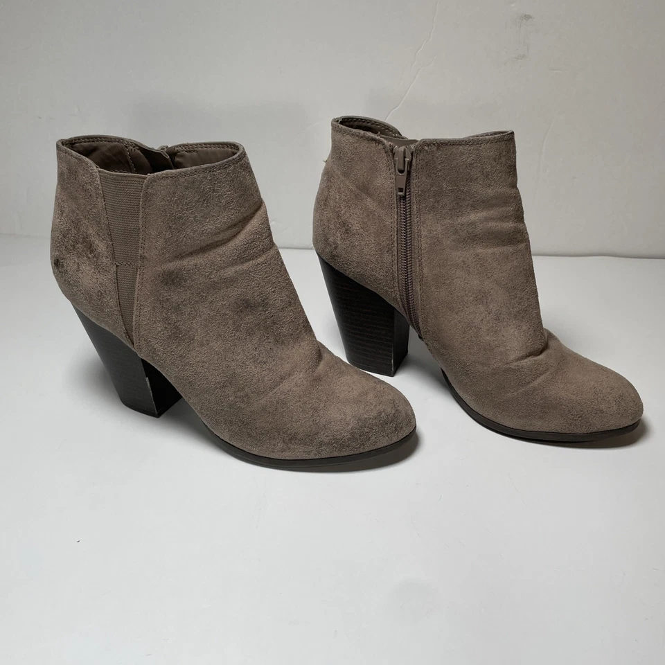 Fergablieios by Fergie Ankle Boots Women's Size 8M Brown Suede Leather Heeled - Image 2 of 4