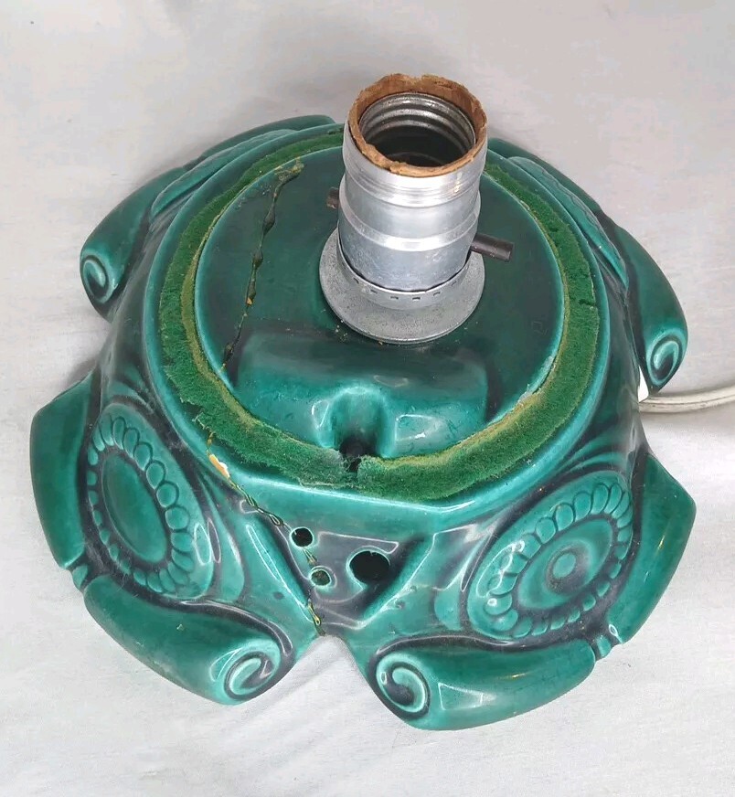 Vintage Atlantic Mold Ceramic Christmas Tree Light Up w/ Base *DAMAGED