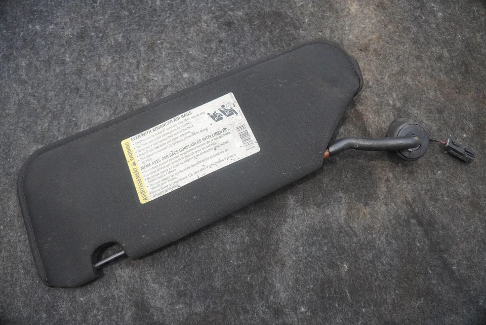 Espejo parasol para pasajero derecho negro 23142245 OEM Chevrolet Corvette C6 Foto 3 de 4