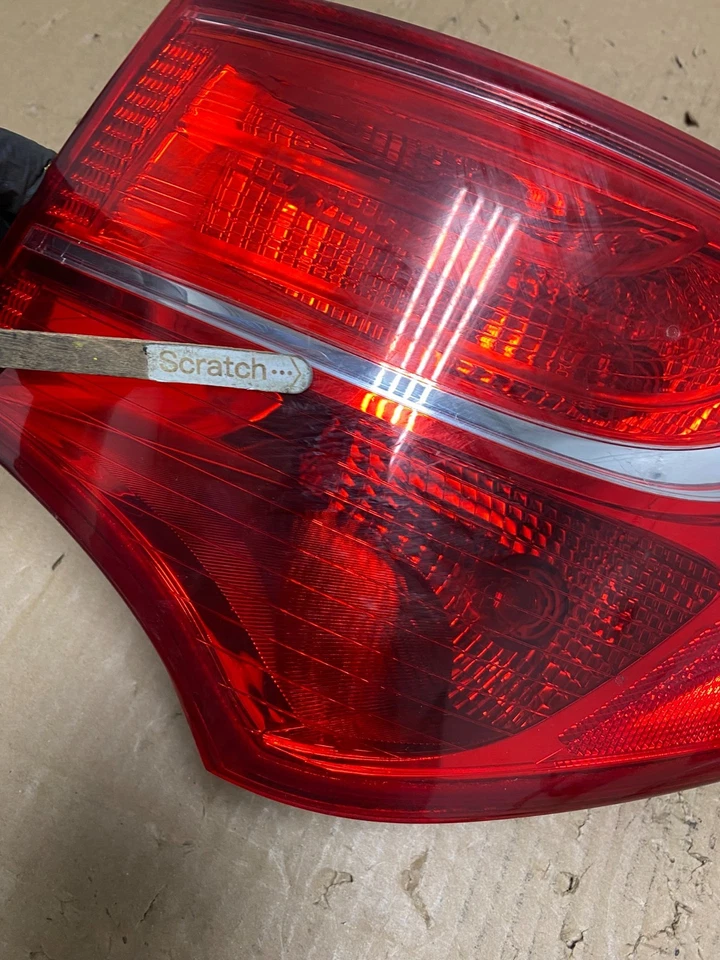 Luz trasera derecha pasajero Hyundai Santa Fe 2013-2016 T7843 DW Foto 4 de 4