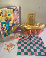 Vintage Barbie Ice Cream Shoppe Almost Complete Broken Arm On Ice Cream Maker