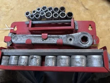 Vintage 19 Piece Indestro Socket Wrench Set #1454 w/Red Wall Mount USA COMPLETE
