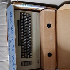 Commodore 64 C64 Vintage Home Computer Keyboard Unit in Original Box