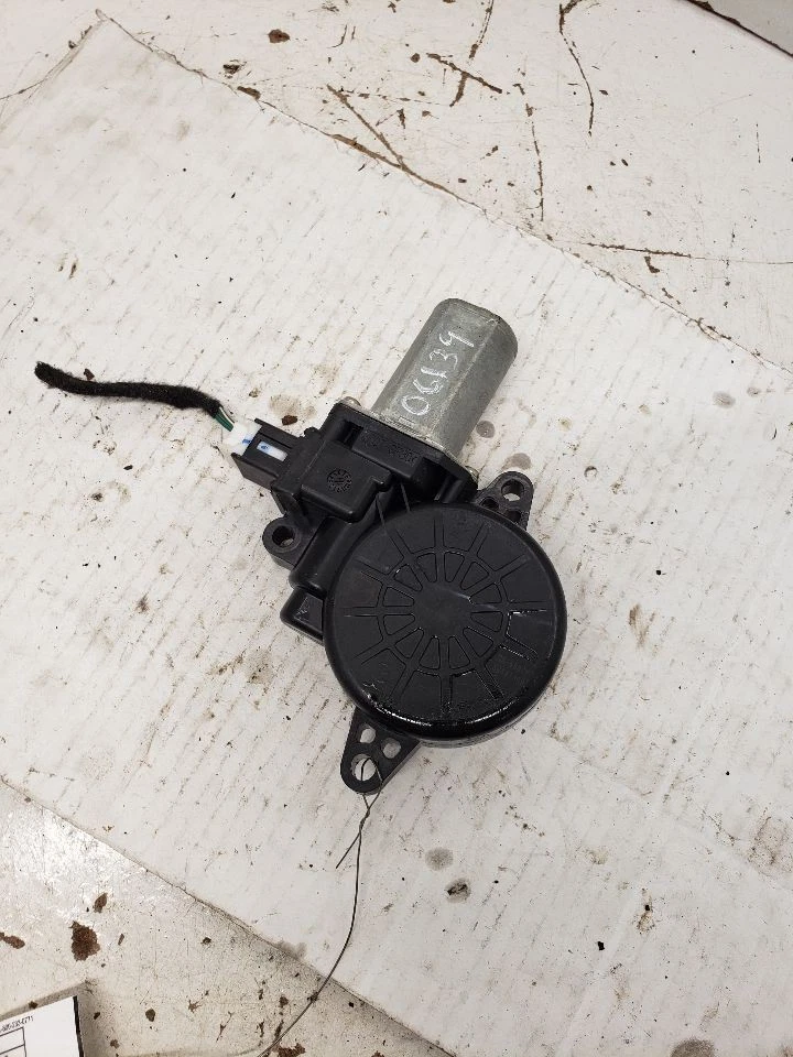 Задний мотор стеклоподъемника для пассажира подходит для 09–15 MAZDA 6 1411498 - Изображение 2 из 4