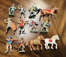 Lot of Vintage Medieval Knights Horses Plastic Figure