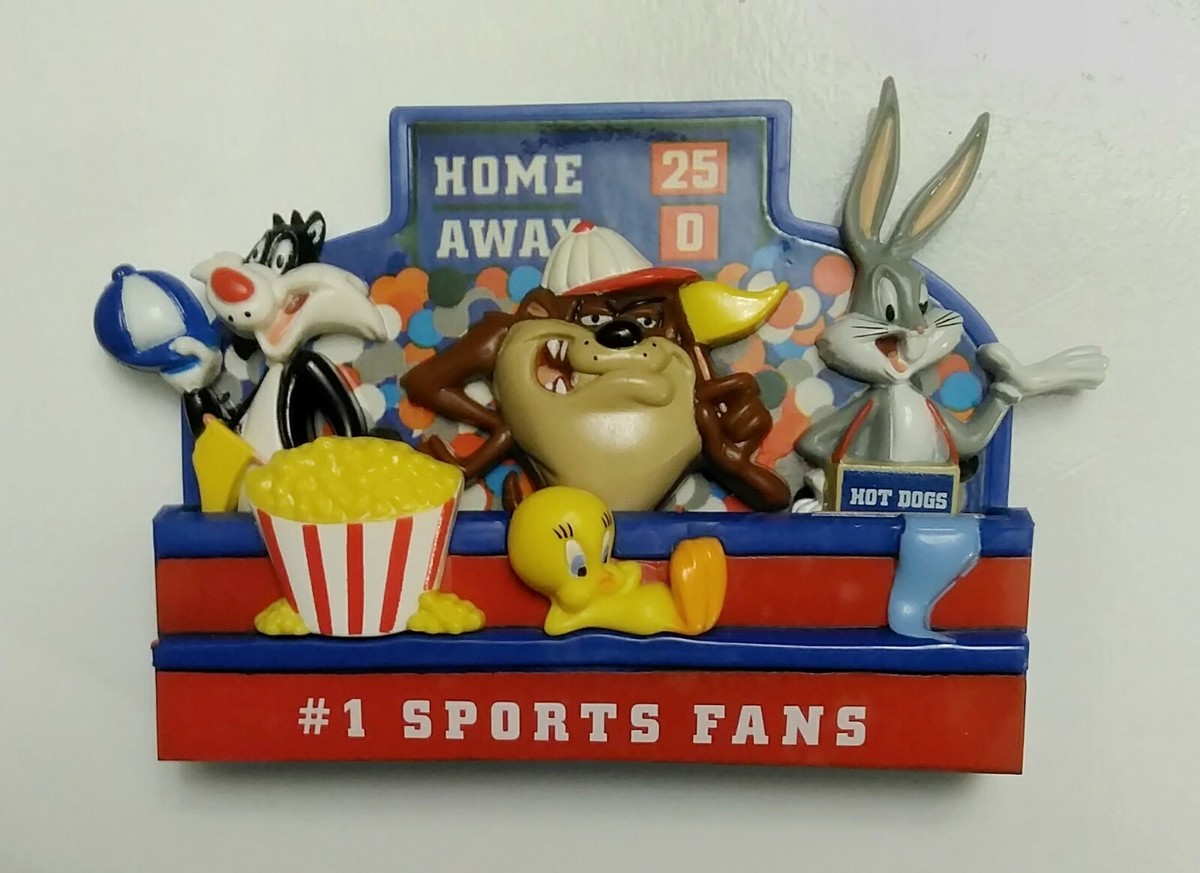 Vintage Looney Tunes Magnets #1 Sports Fans NO BOX Bugs Taz