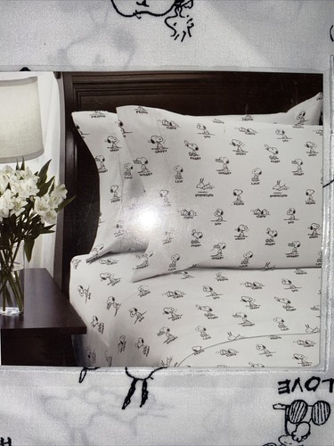 Berkshire PEANUTS QUEEN Sheet Set Snoopy Feelings - Picture 8 of 9