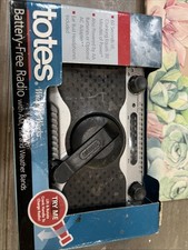 Weather Works Emergency Battery Free Radio AM/FM  Weather Bands Totes New