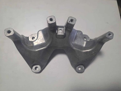 BMW 8 Gran Coupe G16, F93 Getriebehalter 6775909 3.00 Diesel 2015 34005920