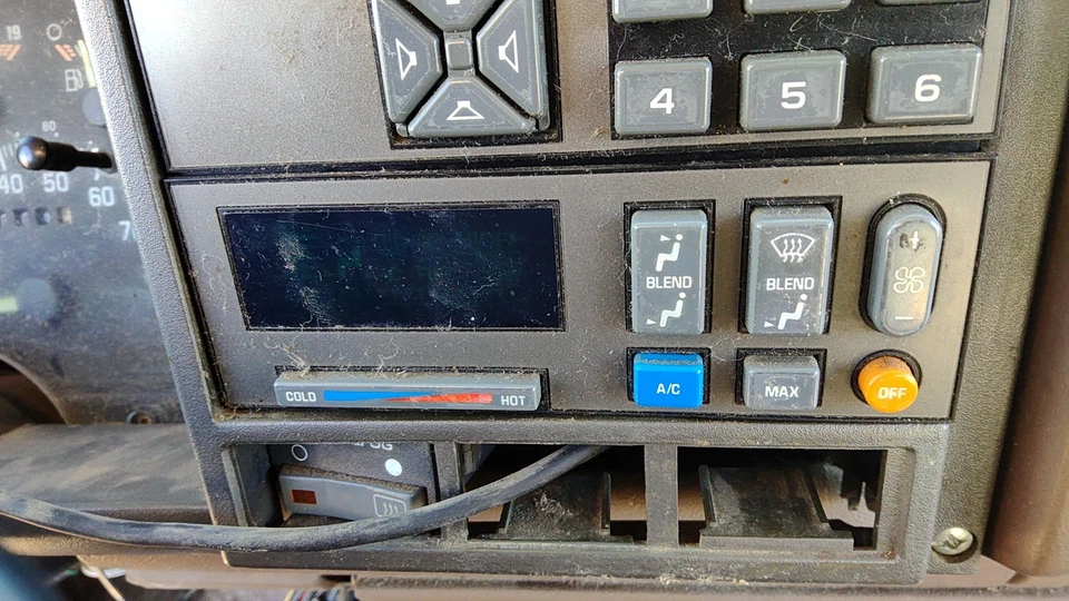 Chevy Suburban 1994 módulo de control de temperatura en tablero calentador unidad principal de CA fabricante original Foto 3 de 3