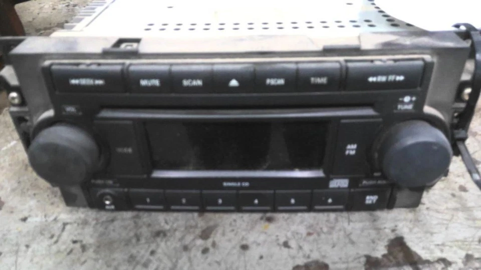 Equipo de audio receptor de radio chasis cabina compatible con camioneta Dodge 3500 06-10 657114 Foto 2 de 4