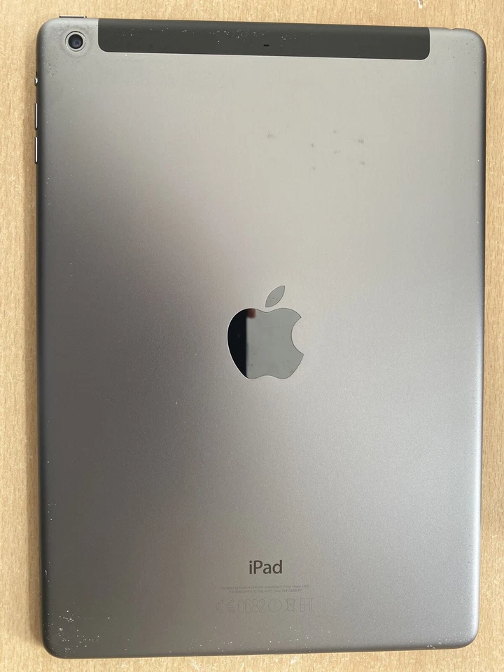 Apple iPad Air (1st generation) · 32GB · Cellular, photo 2 of 2