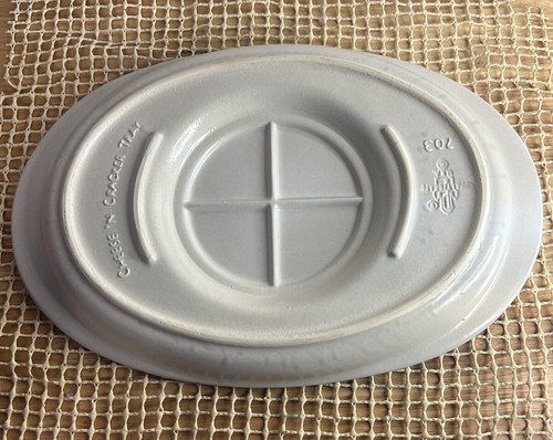 VTG Pfaltzgraff Yorktowne Stoneware Cheese N Cracker Tray w/ Glass Dome - Picture 3 of 5