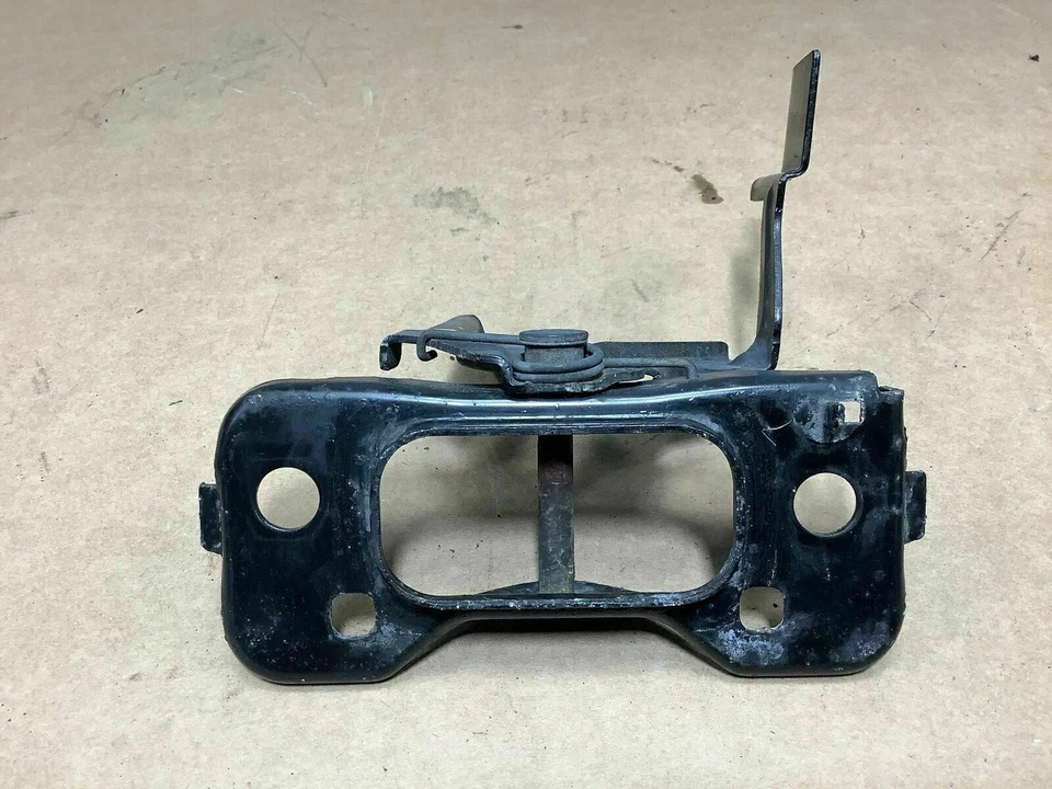 VOLKSWAGEN ROUTAN 2010 3,8 L V6 CAPÓ DELANTERO PESTILLO BLOQUEO GANCHO DE CAPTURA FÁBRICA Foto 2 de 3