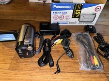 Panasonic SDR-H40P Digital Video Camcorder w/ Battery Charger 40GB HDD 42x Zoom