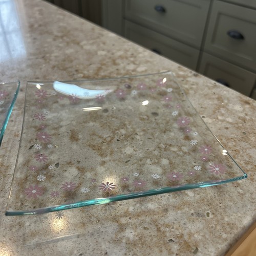 The Pampered Chef Daisy Dessert Plates Set of 3 Square 6” Pink Spring Tablescape - Picture 6 of 9