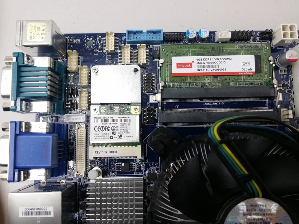 PLACA MADRE AVALUE EMX-Q87 4ª GENERACIÓN INTEL® CORE™ MINI ITX con i7 4770s 3,1 GHz 4 GB  Foto 4 de 4