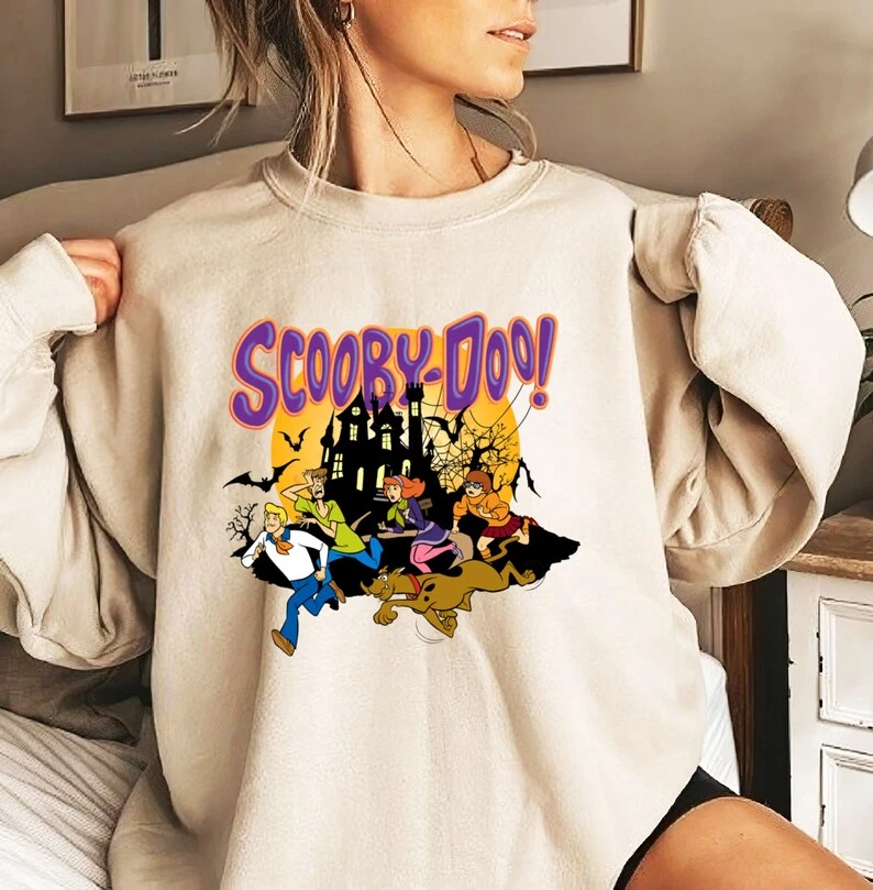 Scooby Doo Team Running Where Are You Halloween Night Sweatshirt