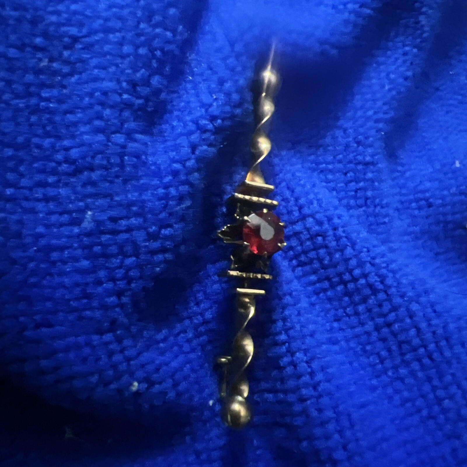 Antique Solid 14kt Gold & Ruby Twisted Bar Pin - image 5