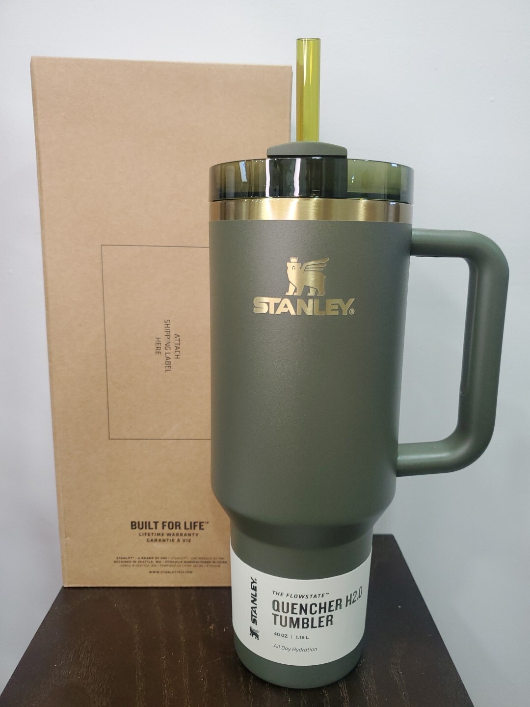 Stanley Fall Refresh Quencher H2.0 FlowState Tumbler / 40oz / Color: Cypress