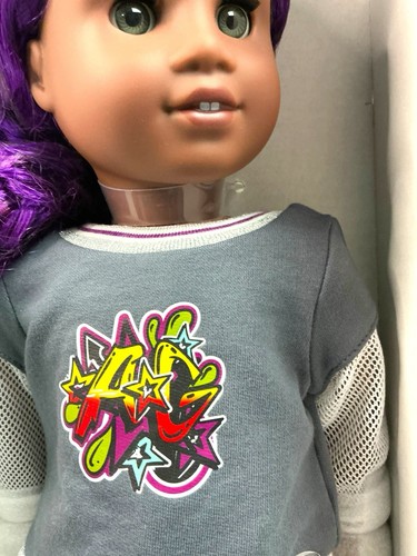 American Girl Truly Me Bambola 18” #91 Collezione Street Chic Capelli Viola - Foto 5 di 7