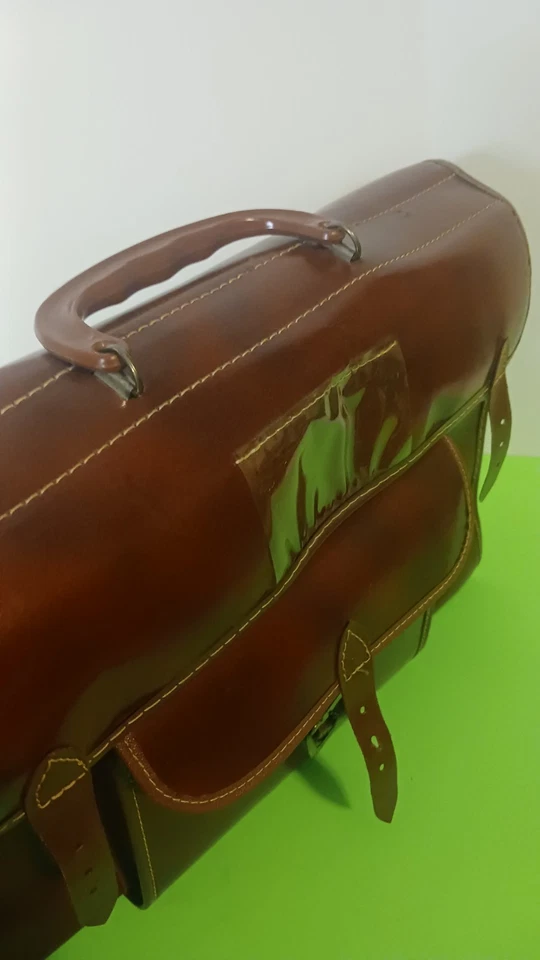 1970s Vintage Vegetable Tan Messenger Briefcase. Excellent Condition - Image 2 of 4