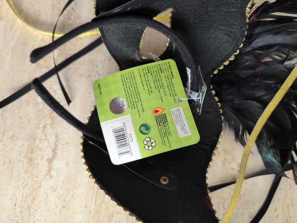 Black And Gold Venetian Velvet Eye Mask Masquerade Brand New - Image 4 of 4