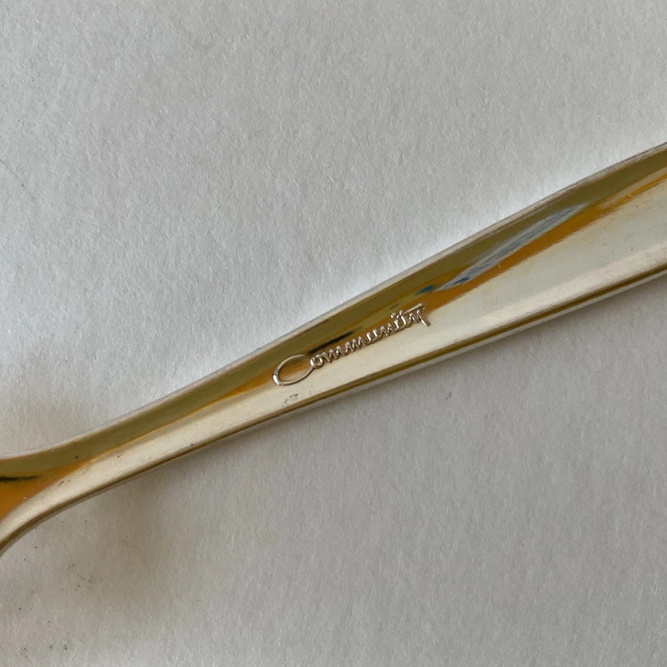 Juego de 6 cubiertos infantiles vintage comunitarios plateados Foto 4 de 4