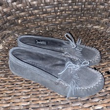 Minnetonka Hard sole Driving Moccasin Black Suede Womens 10 Comfort Casual Prep