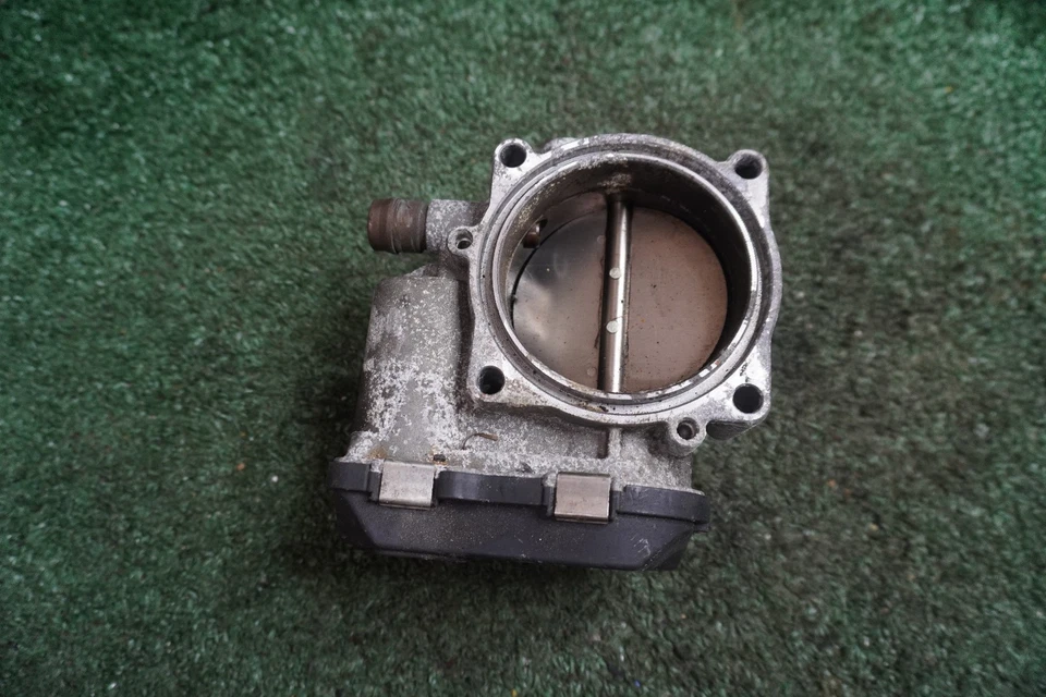 BMW 535i 2011 2012 2013 2014 carrocería del acelerador 3L fabricante de equipos originales 155 k millas A2C83004100 Foto 2 de 4