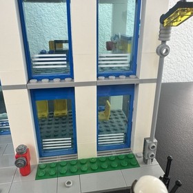 Lego 60047 City: Police Station (99.9% Complete)