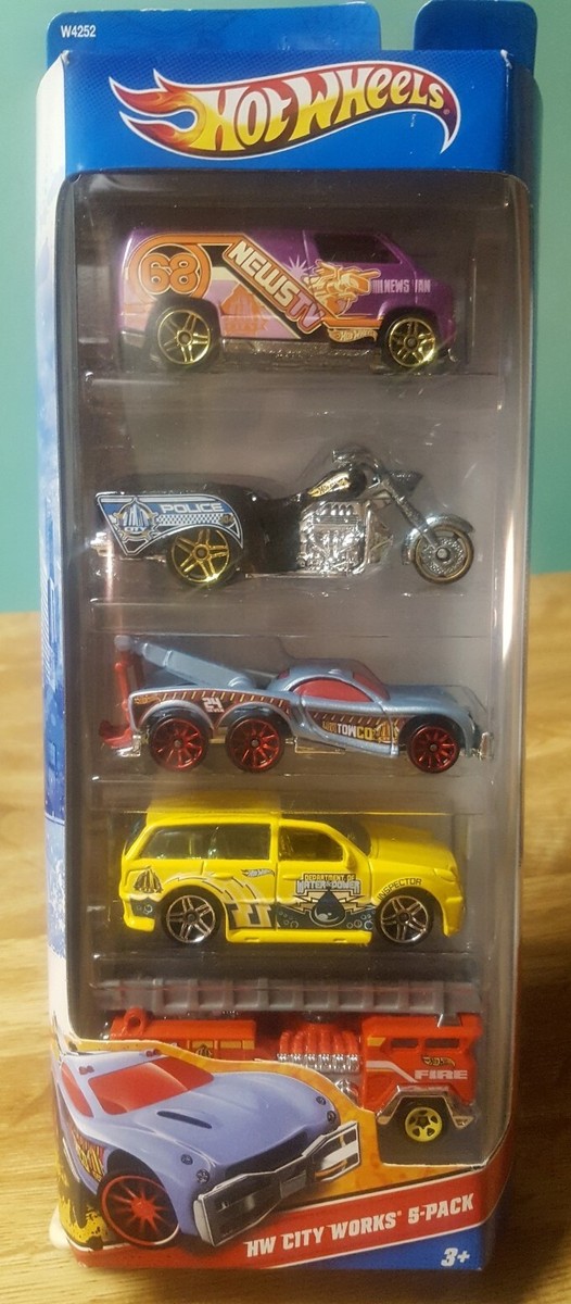 Hot Wheels HW City Works 5 Pack Gift Pack 1:64 Scale 2010