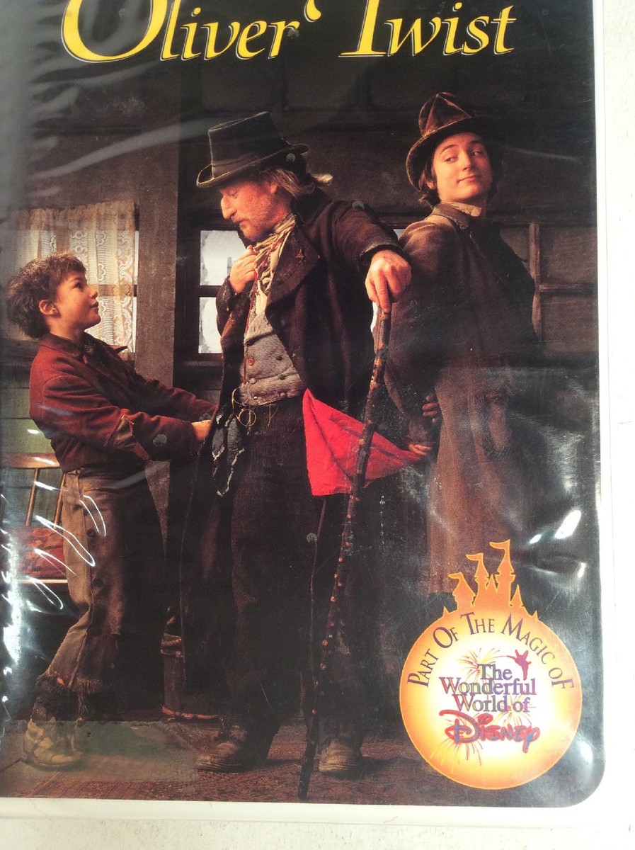Oliver Twist 1998 VHS Clamshell Alex Trench Elijah Wood Walt