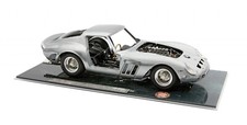 CMC 1:18 Ferrari 250 GTO RHD Sondermodell Techno Classica 2024 CMC M-272 LE 400