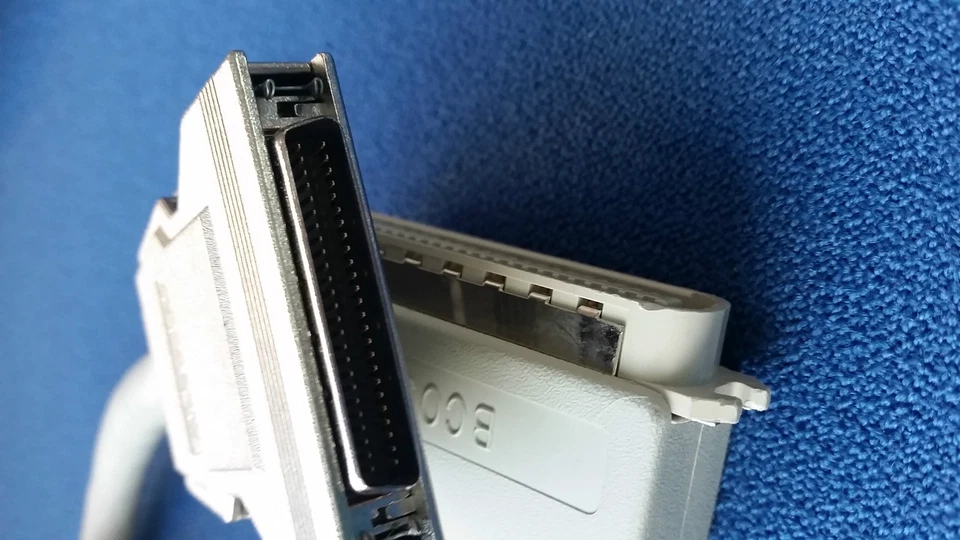 BC09D-01 Cable 0.3m 1 FT  SCSI-2 MD50M to SCSI-1 DB25M Cable in Beige - Image 3 of 4