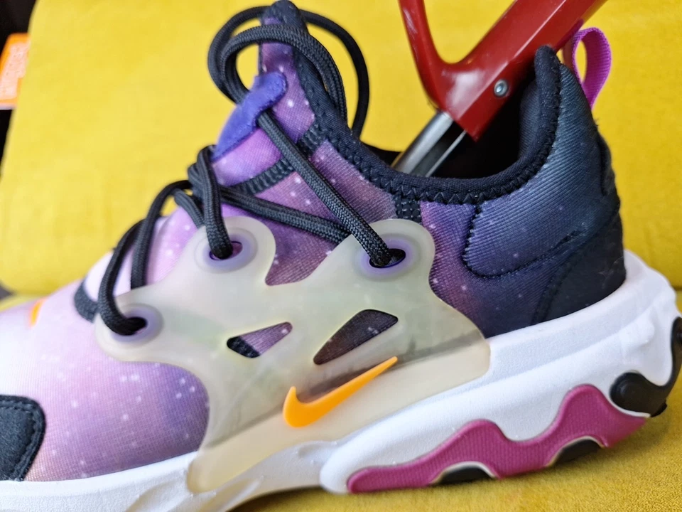 Size 7Y - Nike React Presto Premium Galaxy - Image 4 of 4