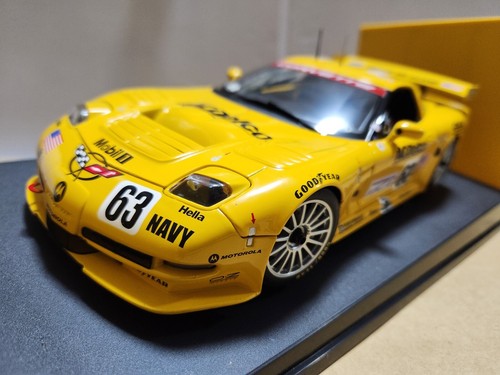 Autoart 80205 Racing Division Chevrolet Corvette C5-R Le Mans 1/18 - Imagen 5 de 11
