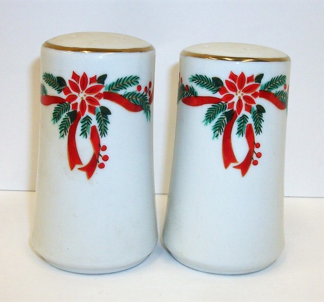 White with Poinsettia Garland Salt Pepper Shaker Set eBay