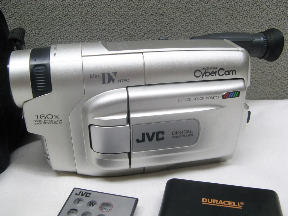 JVC CyberCam GR-DVF10 Digital Video Camcorder outfit -  TESTED WORKING GOOD - Image 2 of 4