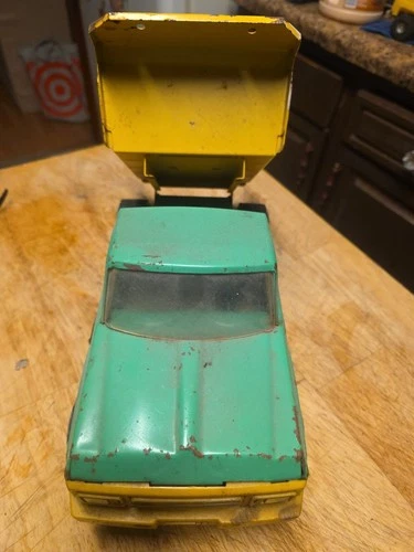 Vintage 1970’s Metal Dump Truck Tourquiose Tonka Toy Collectible